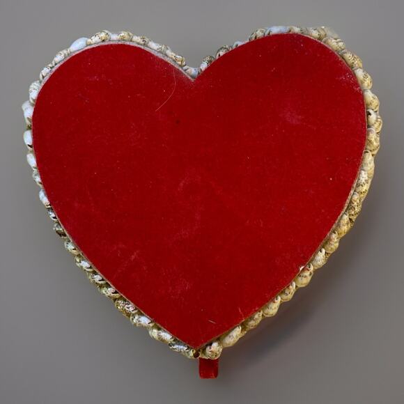 Vtg Sea Shell Encrusted Heart Shaped Trinket Jewelry Box Hinged Lid Coastal - Picture 4 of 4